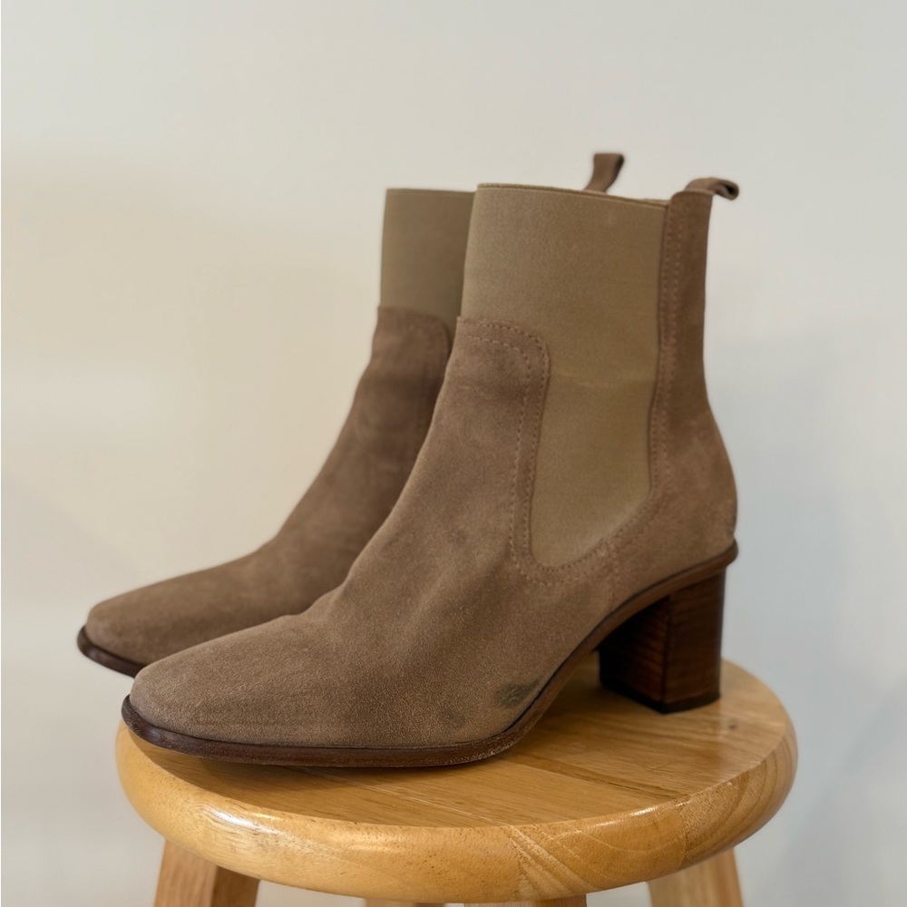 Patina Vero Chelsea Boot Elegant Tan Suede Ankle Boots